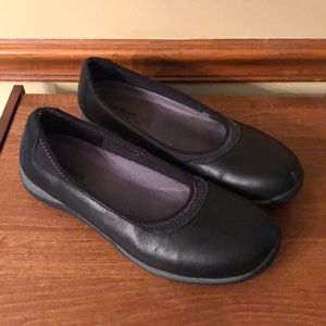 LL Bean slip on black loafers size 8